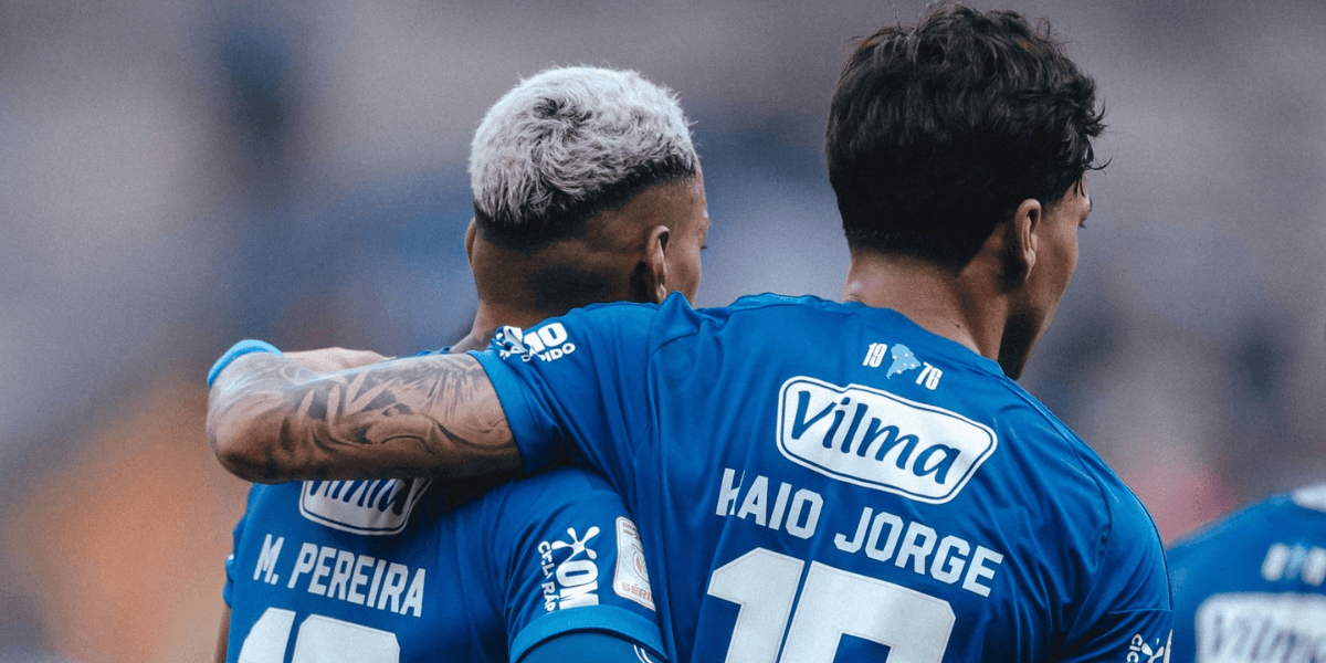 Matheus Pereira publica foto com Kaio Jorge após polêmica pelo Cruzeiro • Reprodução/X