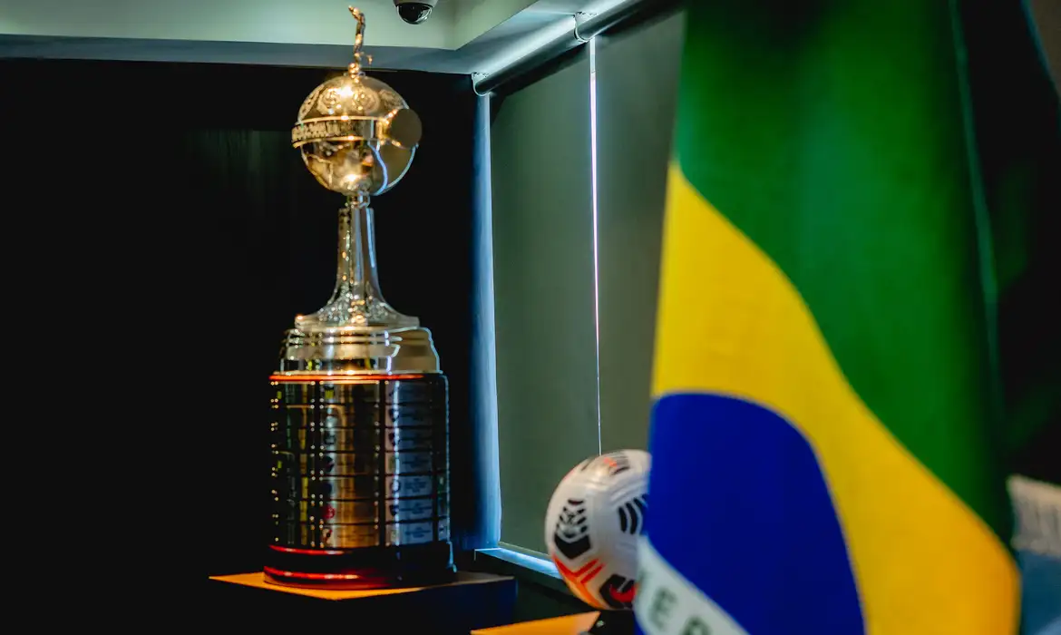 Brasil iguala Argentina no topo da Libertadores, com 25 títulos