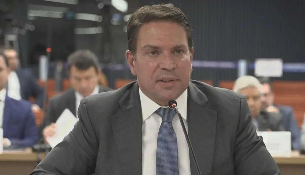 Alexandre Ramagem planeja renunciar mandato em 2026, diz Sóstenes