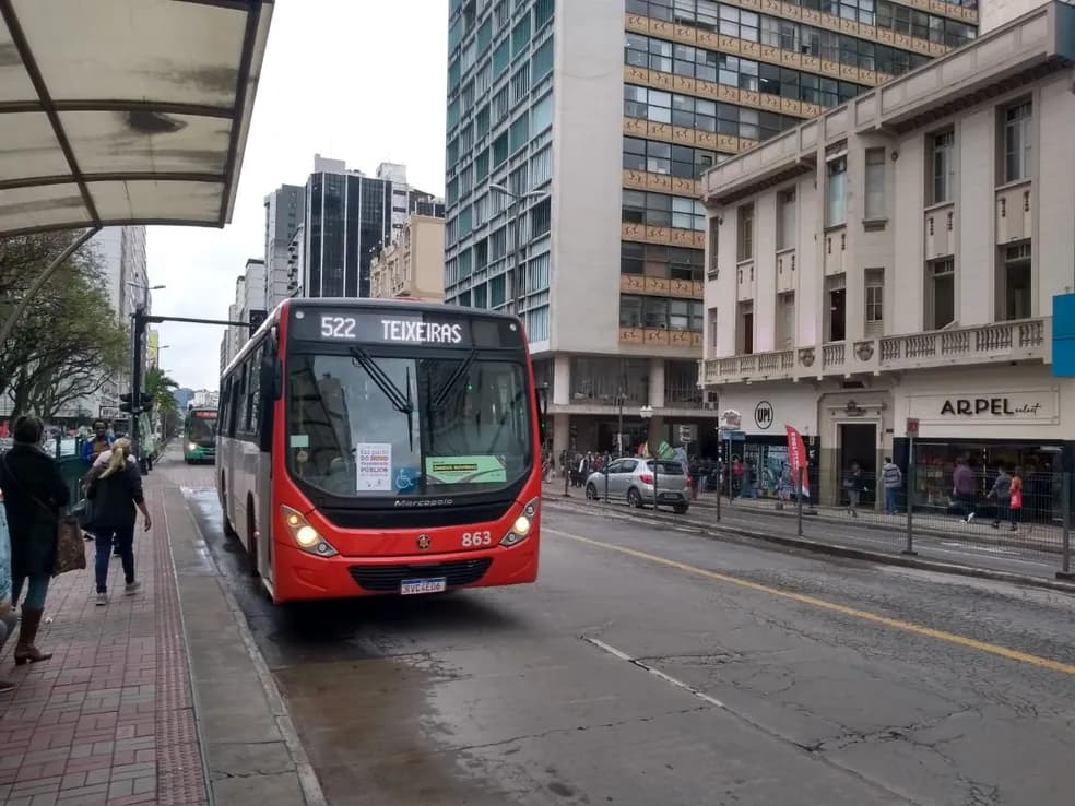 Ônibus mudam trajeto na Avenida JK em Juiz de Fora