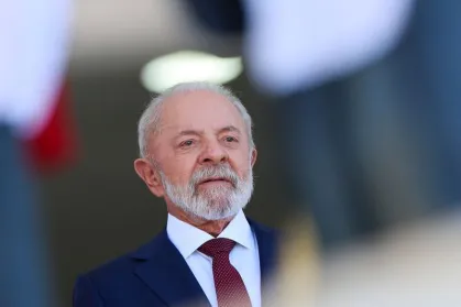 Quaest: Lula lidera 1º turno e Flavio Bolsonaro aparece em segundo, superando Tarcísio