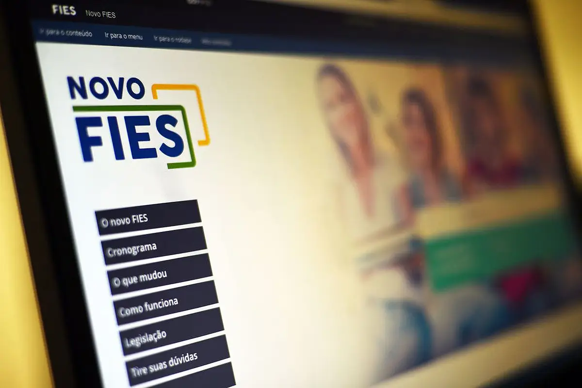 Fies abre inscrições com 112 mil vagas para 2026