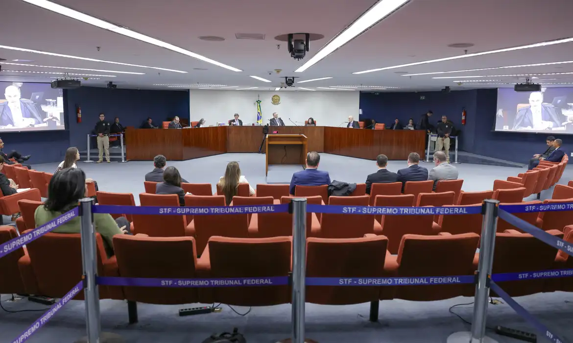 Ministros do STF estão divididos sobre debate em torno do Código de Ética