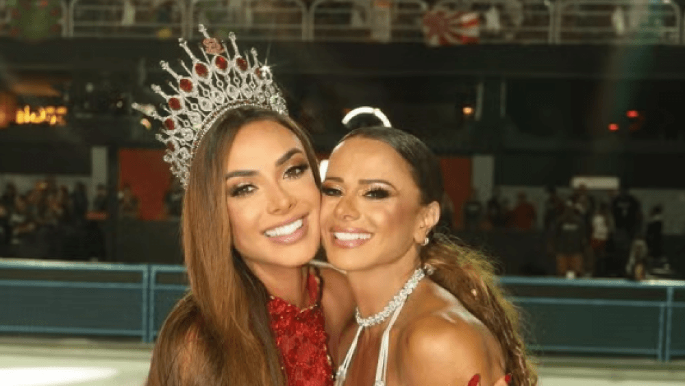 Nicole Bahls e Viviane Araújo posam juntas e indicam reconciliação