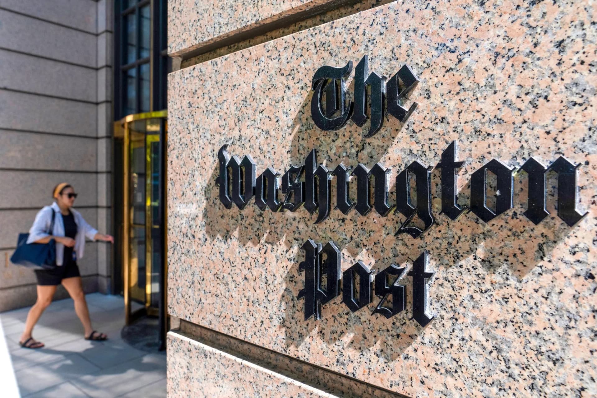 Washington Post inicia demissões em massa e cortes em editorias