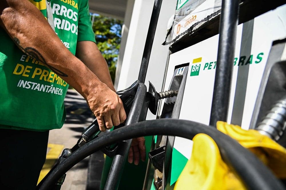 CNA celebra corte de impostos sobre diesel no Brasil