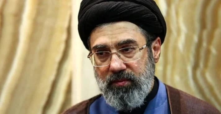 Khamenei promete vingança por morte de comandante militar do Irã