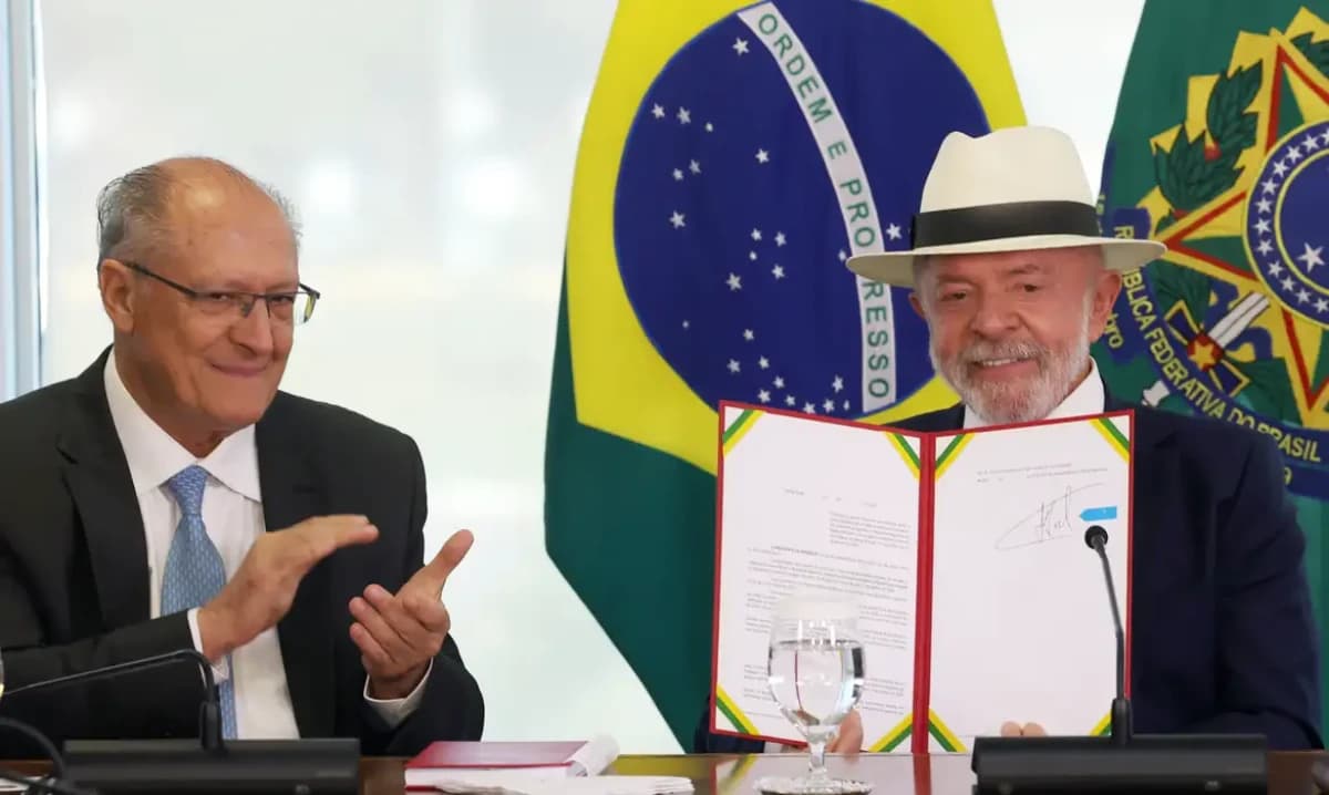 Lula assina decreto que promulga acordo UE-Mercosul © Valter Campanato/Agência Brasil