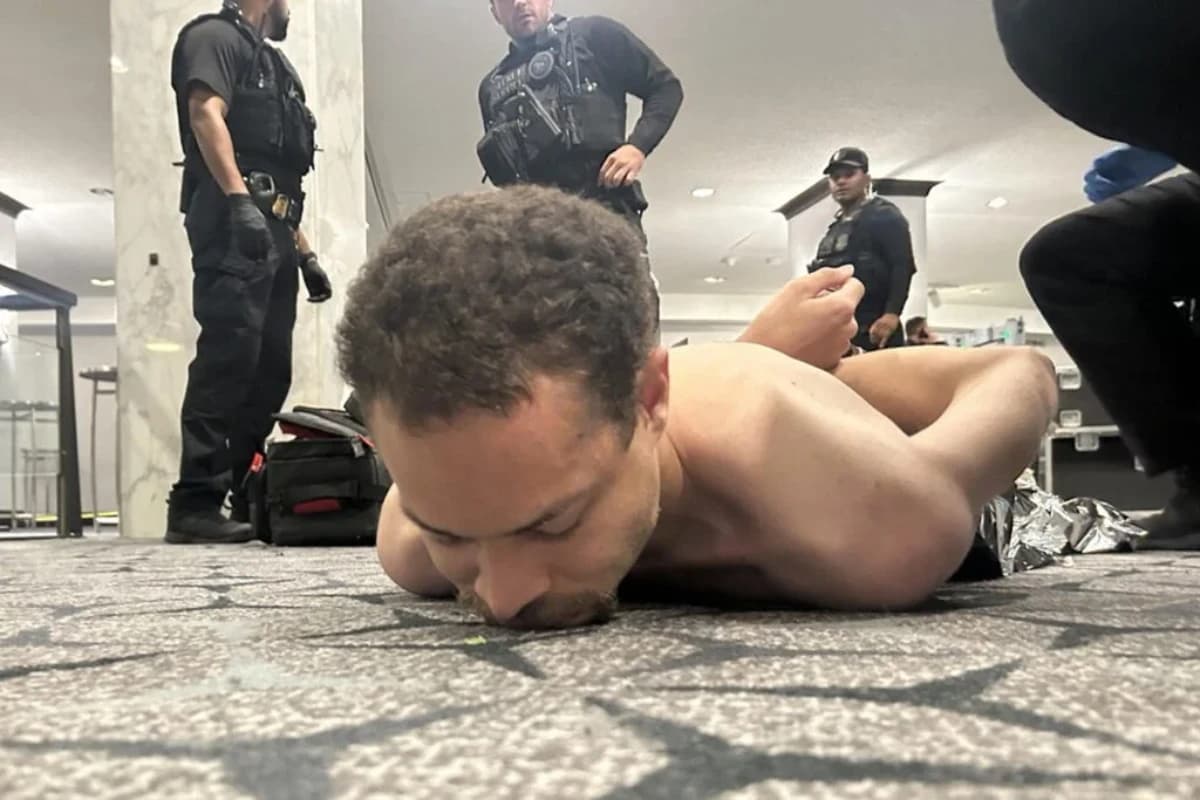 Cole Tomas Allen, suspeito de ser responsável por ataque a tiros em um evento com Donald Trump no dia 25 de abril. Foto: Reprodução/Redes Sociais ... Leia mais em https://www.cartacapital.com.br/mundo/quem-e-o-suspeito-de-ataque-a-tiros-em-jantar-com-trump-nos-eua/. O conteúdo de CartaCapital está protegido pela legislação brasileira sobre direito autoral. Essa defesa é necessária para manter o jornalismo corajoso e transparente de CartaCapital vivo e acessível a todos