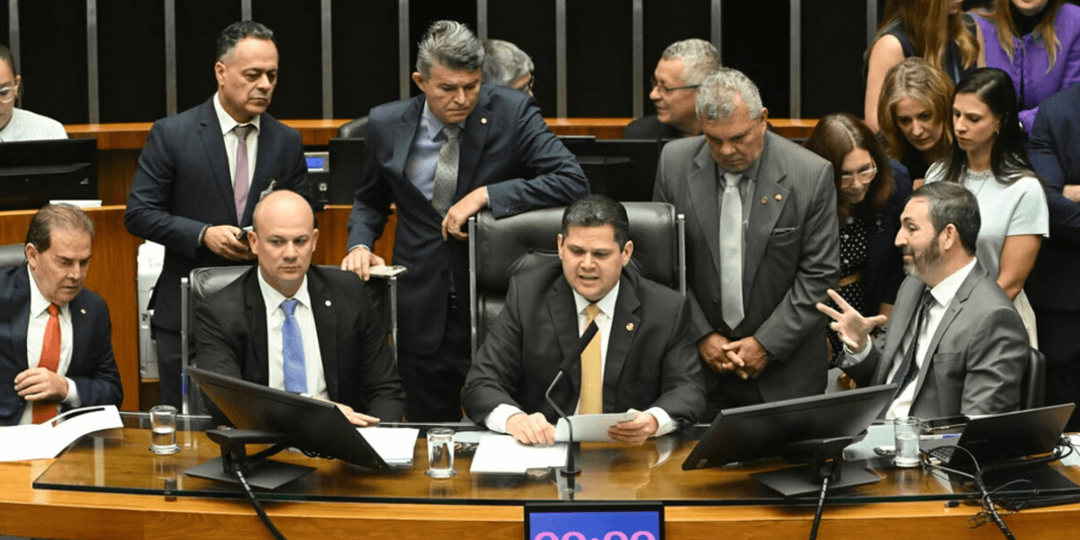 O presidente do Congresso Nacional, Davi Alcolumbre (União Brasil-AP), colocou para votação apenas o veto do presidente Lula (PT) ao PL da Dosimetria - Foto: Senado Federal do Brasil