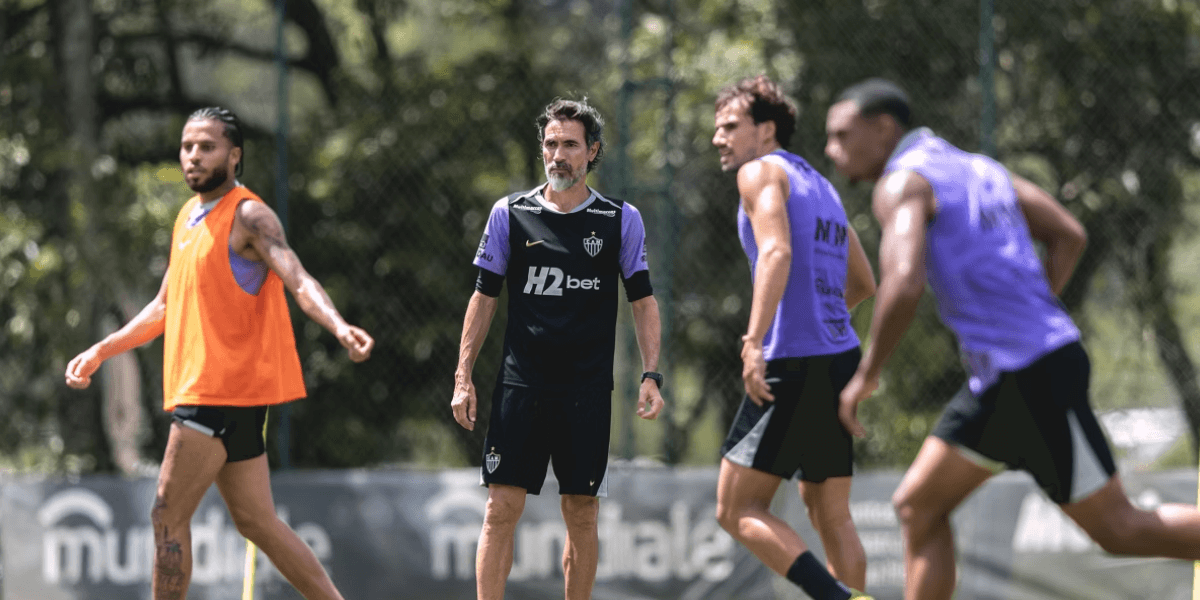 Eduardo Domínguez durante treino na Cidade do Galo - Foto: PEDRO SOUZA / ATLETICO