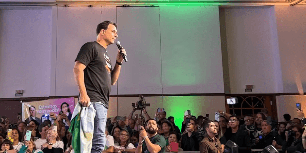 Flávio Bolsonaro em Campinas - Foto: Bianca Gomes/Estadão