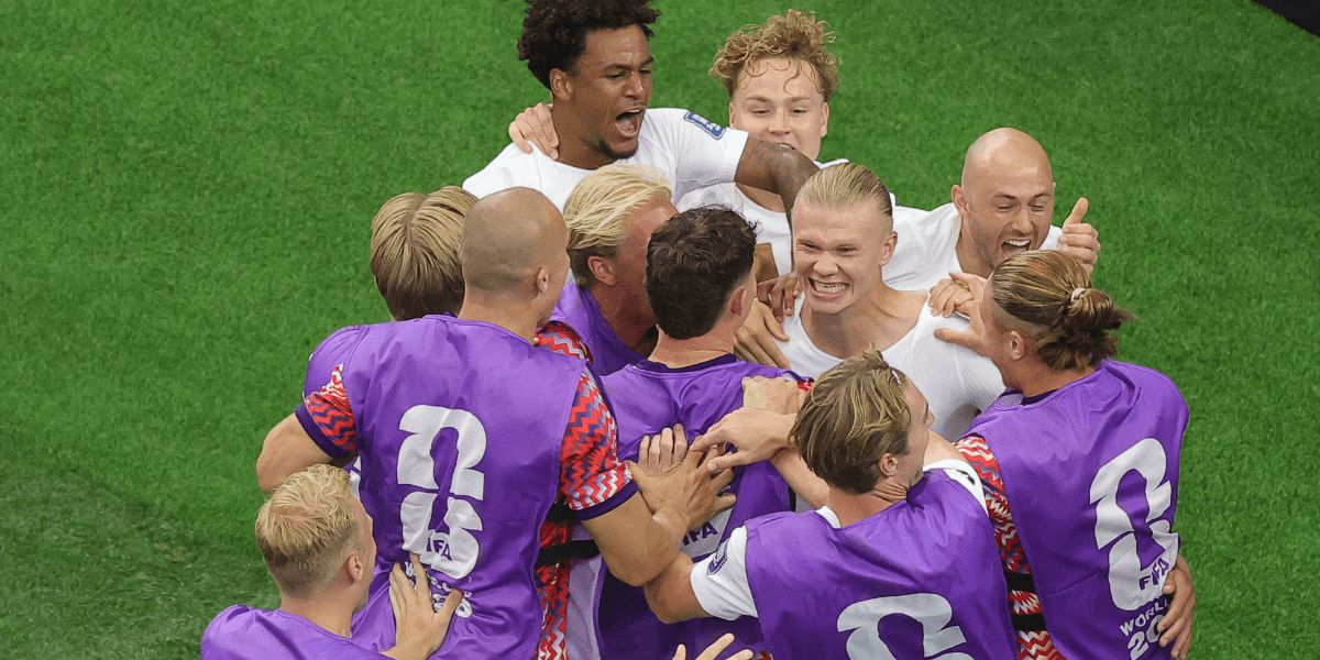 Haaland e outros jogadores da Noruega celebram gol marcado sobre a Costa do Marfim - Foto: Fifa / Reprodução