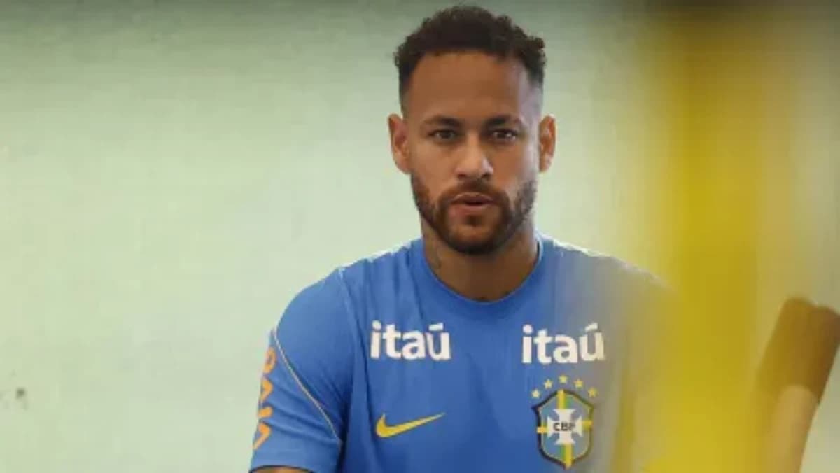 Neymar durante fisioterapia com a Seleção Brasileira • Rafael Ribeiro / CBF
