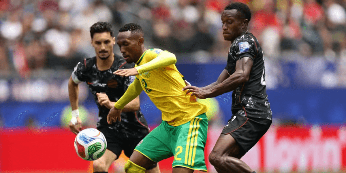 Canadá marca no fim, elimina África do Sul e vai às oitavas - Foto: Fifa / Reprodução