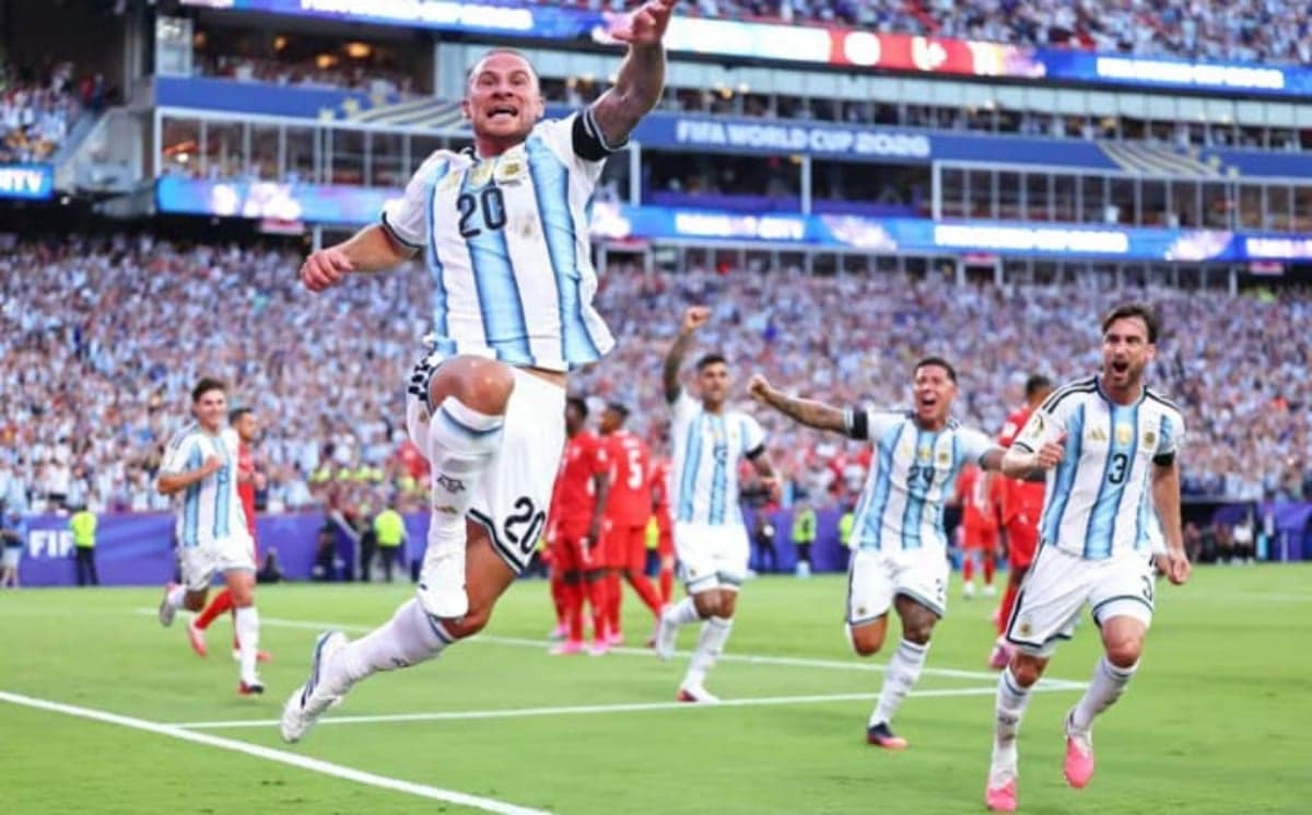Argentina vai à prorrogação, elimina Suíça e está na semifinal da Copa