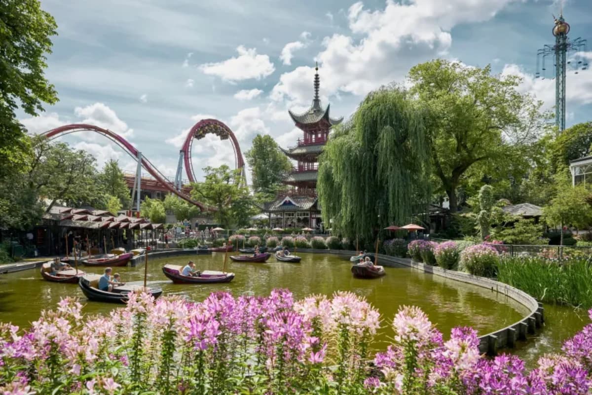 Jardins de Tivoli, em Copenhague, capital da Dinamarca
