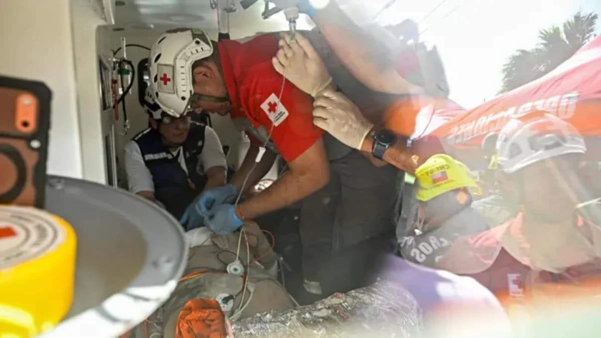 Resgate em área atingida por terremotos em La Guaira, na Venezuela - Foto: Reprodução