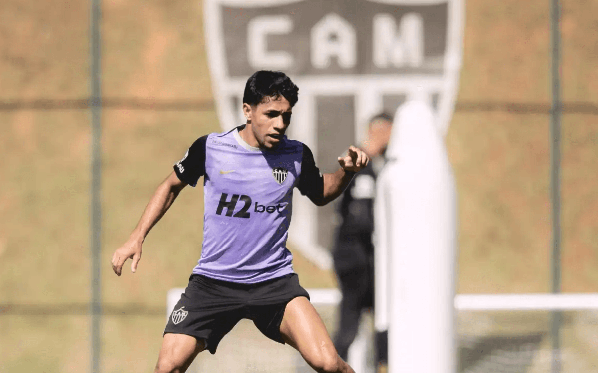 Lateral de 18 anos do Atlético revela sonho de jogar na Europa