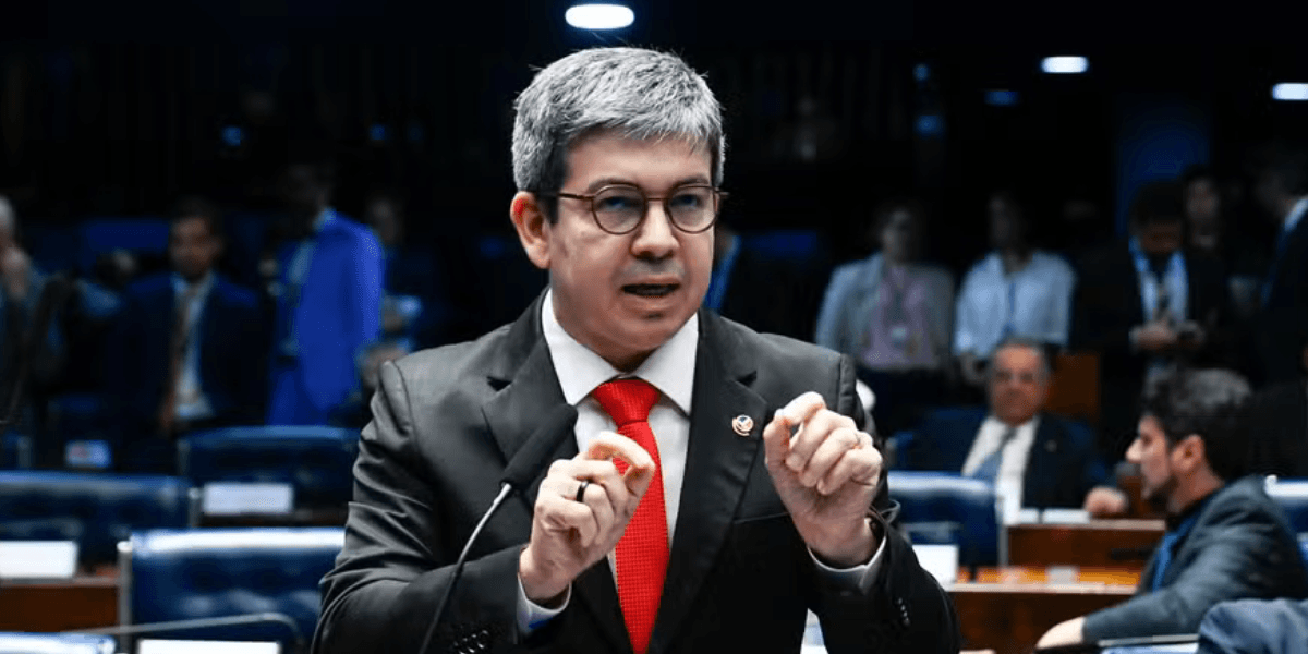 Líder do governo no Congresso, senador Randolfe Rodrigues (PT-AP). — Foto: Marcos Oliveira/Agência Senado