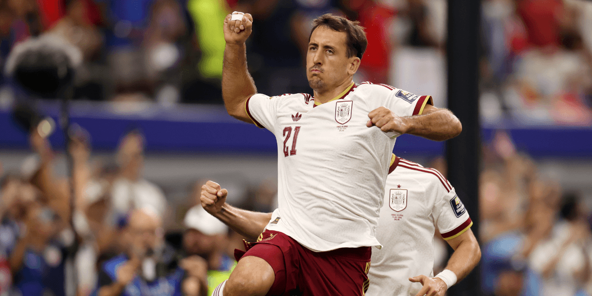 Mikel Oyarzabal marcou contra a França e ajudou a colocar a Espanha na final da Copa do Mundo 2026 - Foto: Fifa / Reprodução