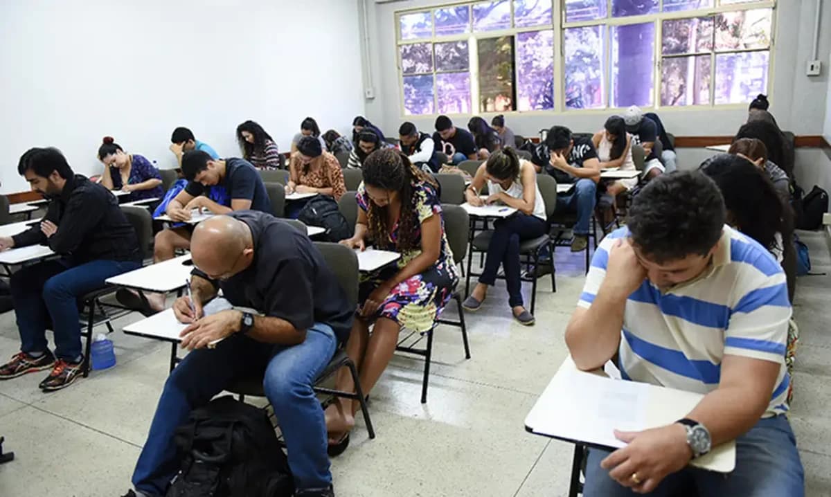 Avaliação para jovens e adultos © Divulgação/ MEC