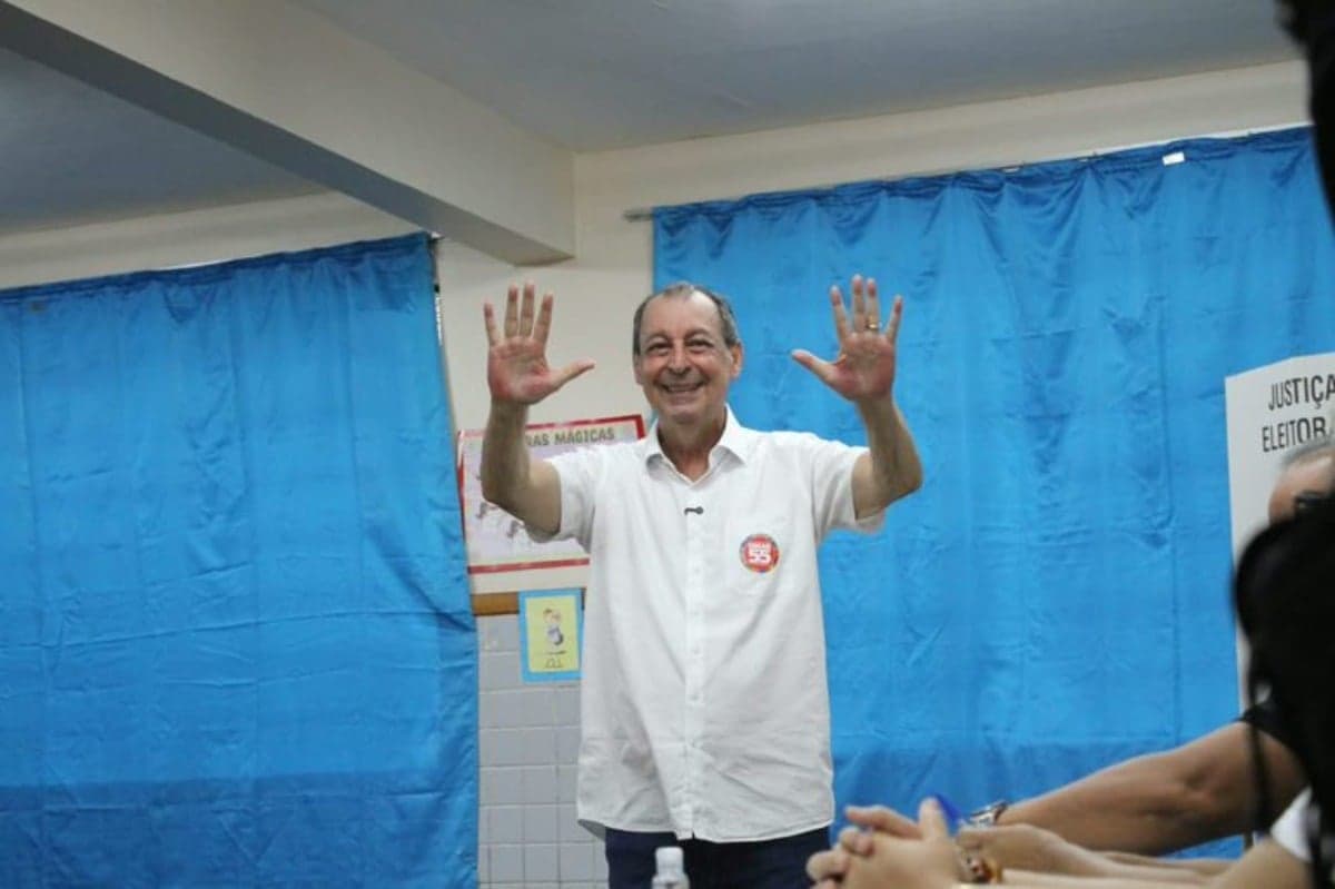 Omar Aziz retorna ao cargo de governador após 12 anos - Foto: Nilton Ricardo