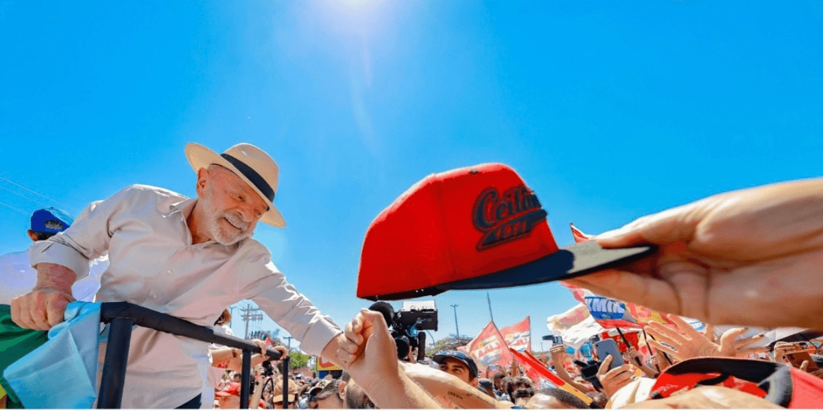 Lula participou de caminhada em Ceilândia, no Distrito Federal - Foto: Reprodução/Instagram