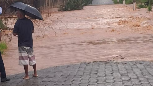 Alagamento no Bairro Solar, em Ubá