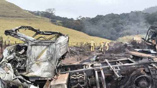 BR-040 é liberada sete horas após incêndio fatal com carreta