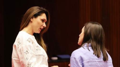 Deputadas Lud Falcão e Lohanna França