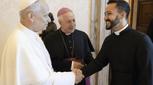 Dom Gil de juiz de fora e Pe. Lucas com o Papa Leão XIV