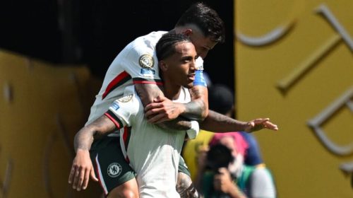 João Pedro marcou duas vezes contra o Fluminense