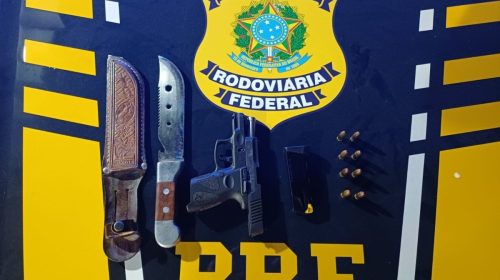 Motorista é flagrado com arma, munições e faca na BR-262