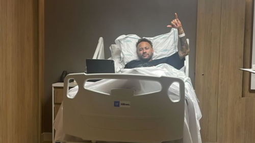 Neymar chega a Belo Horizonte para cirurgia no joelho esquerdo