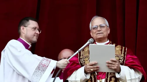 Papa Leão XIV, Cardeal Robert Prevost, sacada da Basílica de São Pedro, no Vaticano