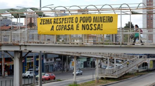 População estende faixas contra a privatização da Copasa em BH