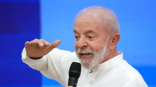 Presidente Lula acompanha mutirão