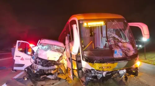 Sobre pra dois o número de mortos em acidente com ônibus e van BR-381, em Nova Era