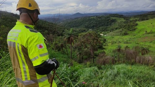 Acidente na BR-381 mobiliza Corpo de Bombeiros em Caeté-MG