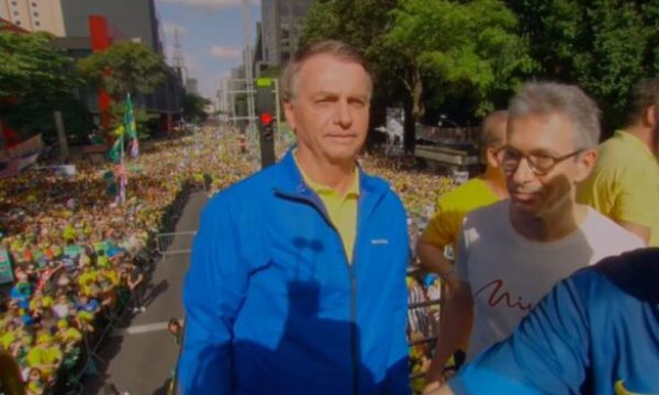 ato na Avenida Paulista - bolsonaro e zema