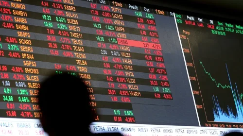 bolsa de valores - dolar - real - dinheiro - numeros - economia - negocio - mercado