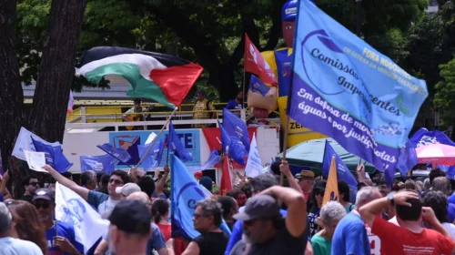 copasa Manifestantes ocupam Praça Raul Soares, em BH, contra a PEC do referendo