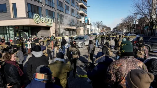 estados unidos eua homem baleado por um agente do Serviço de Imigração e Alfândega dos Estados Unidos (ICE) morreu neste sábado (24) em Minneapolis