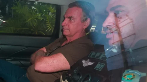 ex-presidente Jair Bolsonaro (PL) deixou o hospital