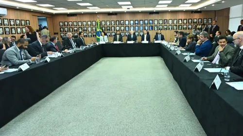metanol ministro da Justiça e Segurança Pública, Ricardo Lewandowski reuniao com outras autoridades e com representantes do setor de bebidas