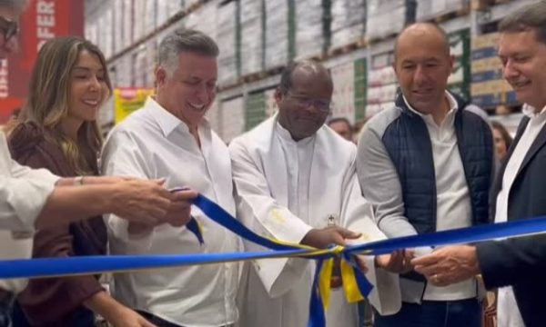 pedrinho bh - Prefeito Damião e Leonardo Jardim participam de inauguração de supermercado do gestor do Cruzeiro