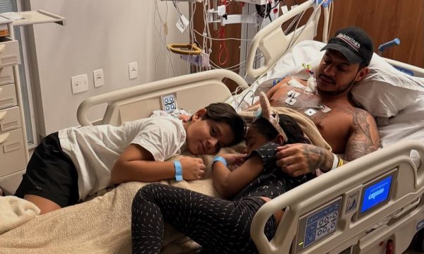 rapper Hungria, de 34 anos de idade, segue internado em um hospital em Brasília