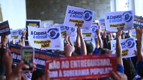 trabalhadores servidores da copasa em protesto contra privatização na almg